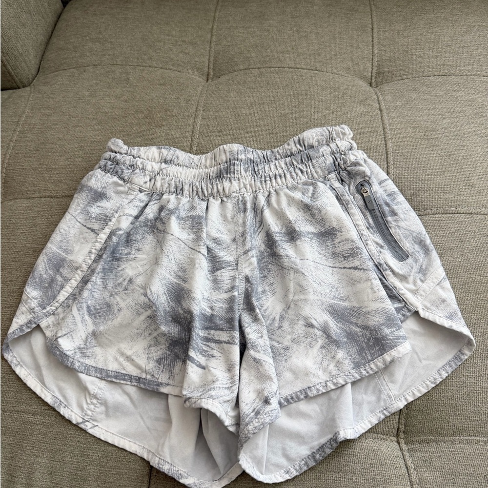 Lululemon athletic Shorts - Picture 4 of 5
